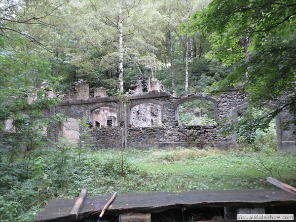 Ruine der Werkstätten der Handwerker