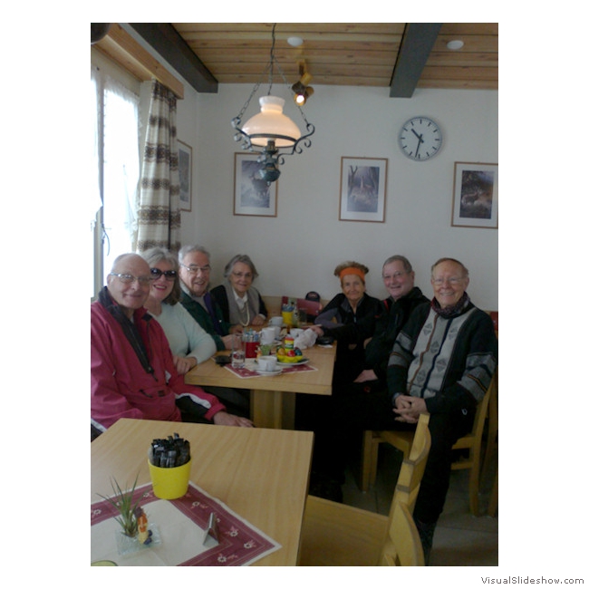 ...bim Zmörgele und Treffen mit Louis im "Bahnhöfli" in Oberwald...