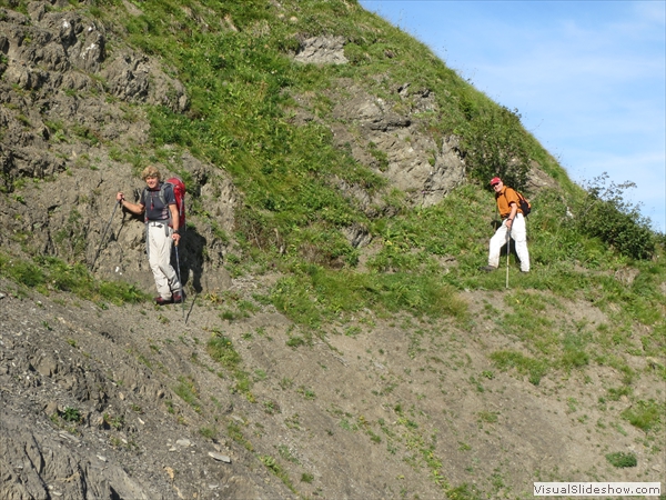 ...nach der Rotenegg, heikle Passage durch abgerutschtes Gebiet...