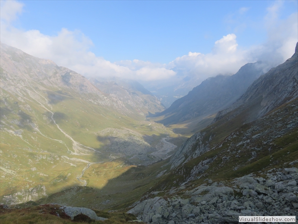 das Val Maroz, ganz hinten der Maloja Pass