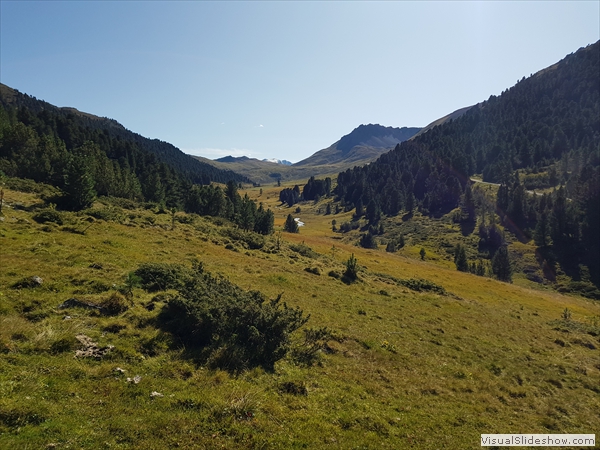 ...Blick zurück...wahrscheinlich Monte Forcola, rechts Mot Radond